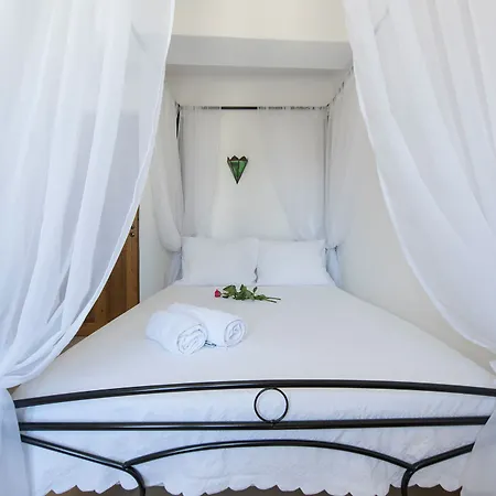 Klytia Villa